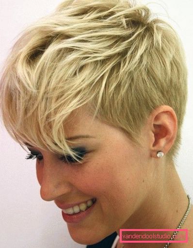 pixie прическа снимки блондинка