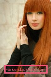 Безцветна и оцветена къна за коса